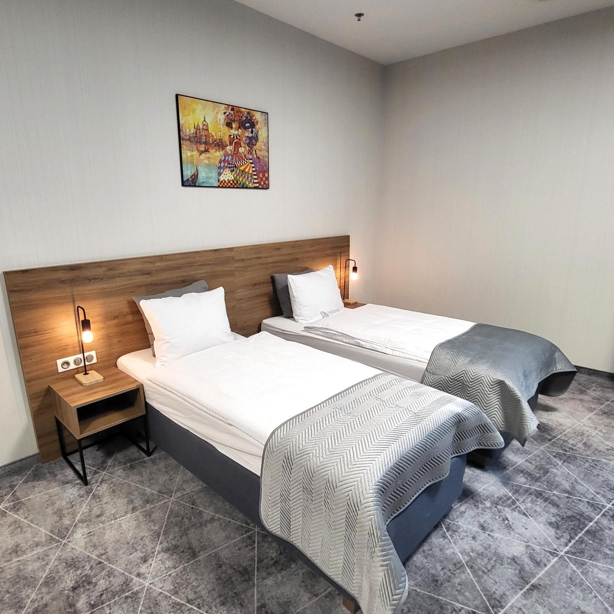 Hotel Centrum Болеславец Екстериор снимка
