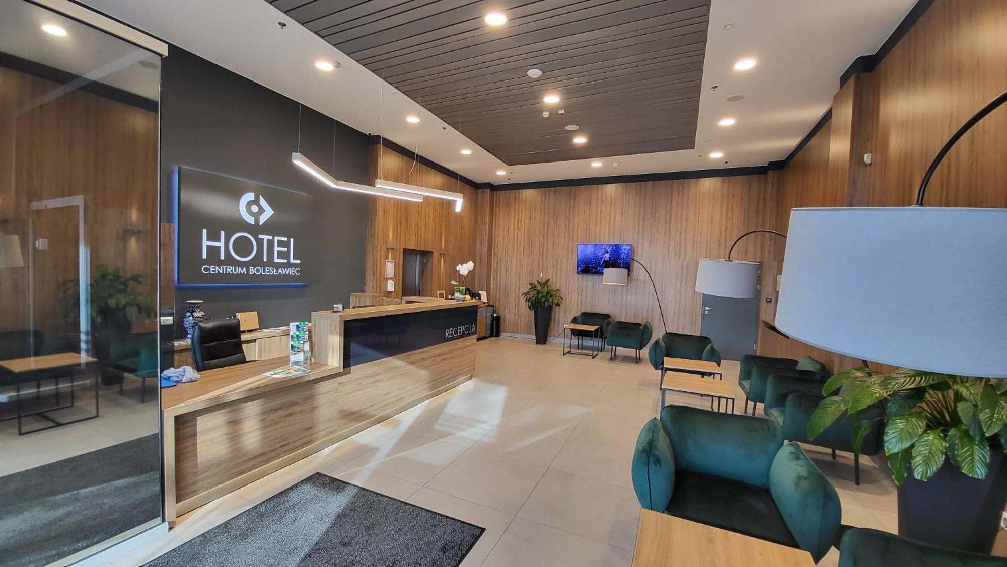 Hotel Centrum Болеславец Екстериор снимка